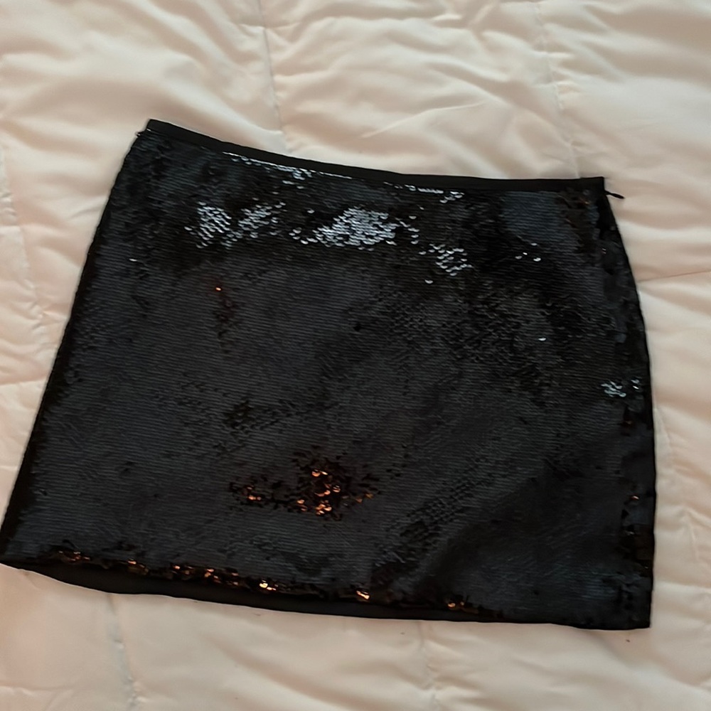 Theory sequined mini skirt size 4